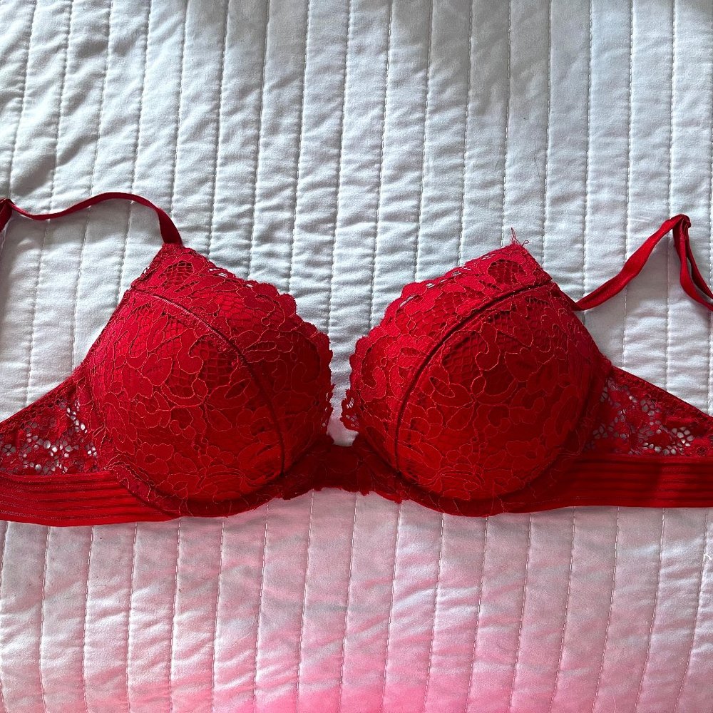 32C Bombshell Plunge Red Victoria's Secret Bra
